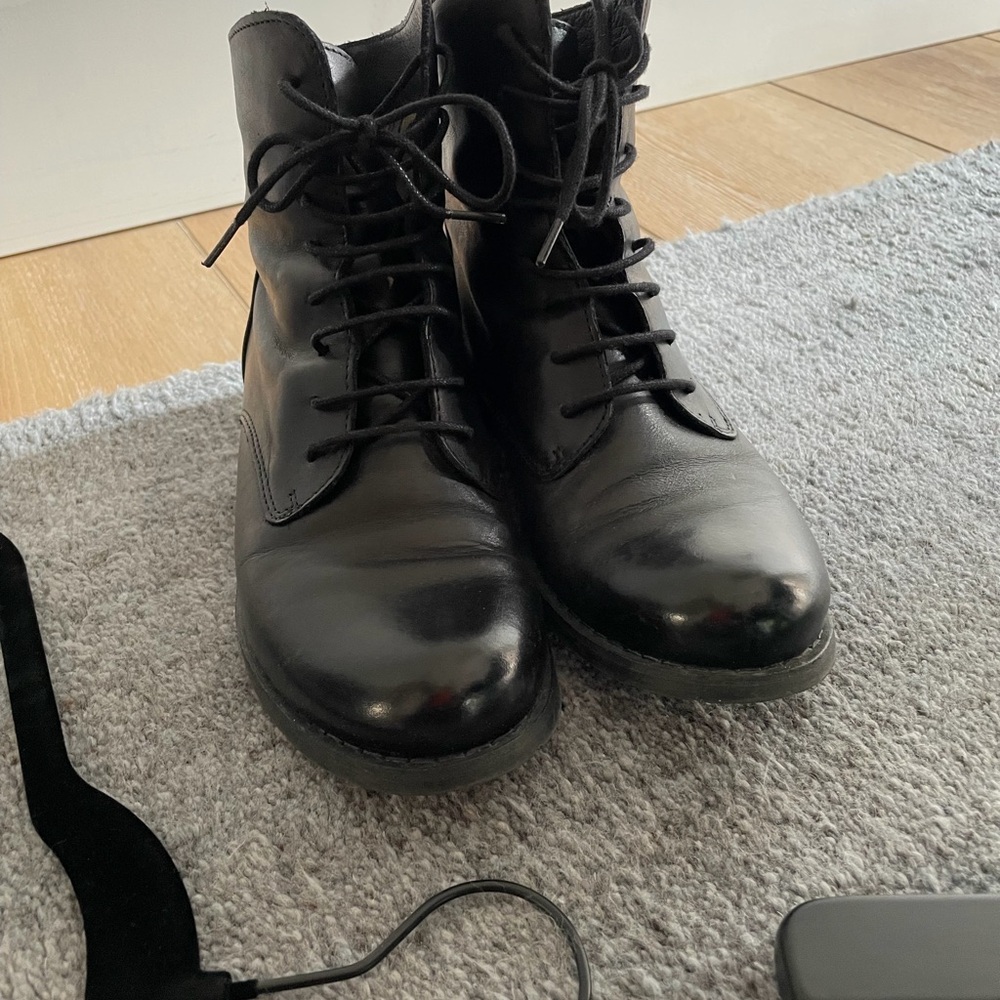 Felmini Sleek Beja Anilex Black Combat Boots for Women Soft Leather